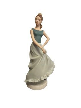 Royal Dux Spanish Dancer Porcelain Figurine Czechoslovakia Hand Painted Vintage